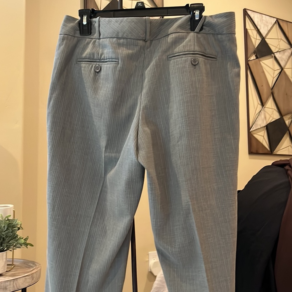 Capris - Picture 3 of 3